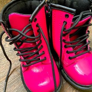 Toddler pink doc martens. Size 6